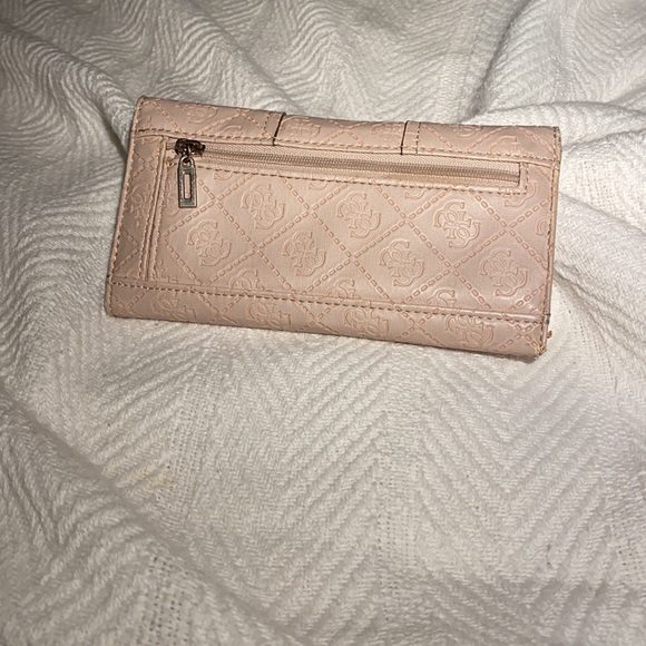 Guess wallet - Picture 2 of 3